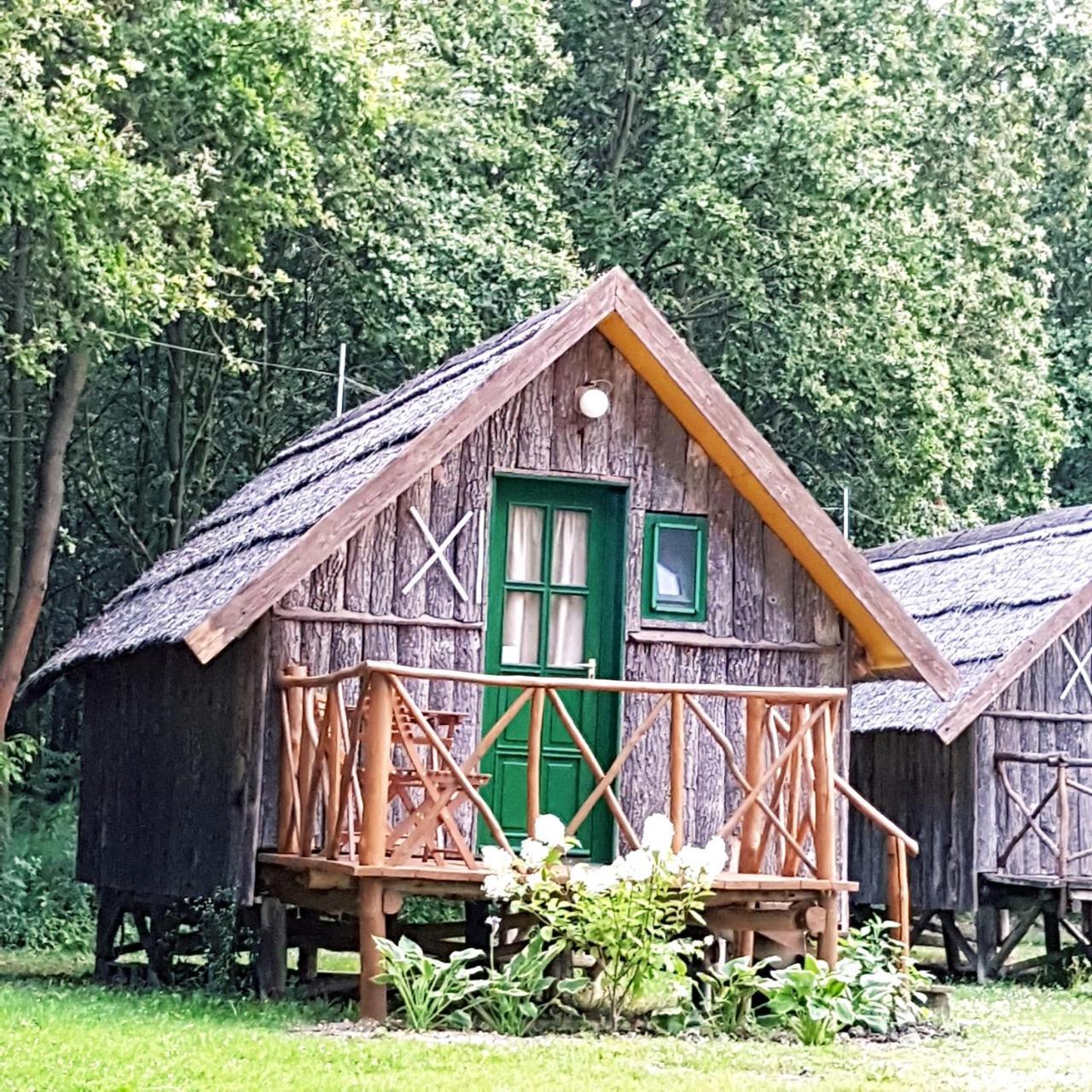 Achilles Park Hotel Győr Buitenkant foto